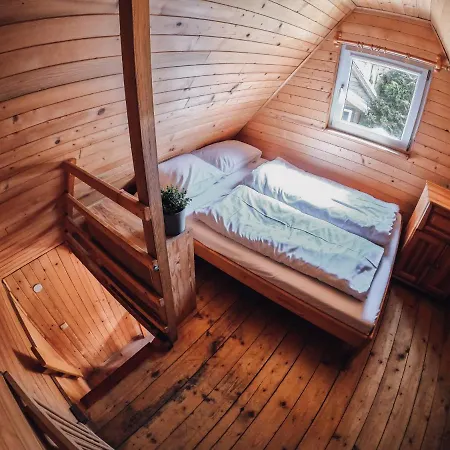 Umili Pod Cyprysami - Surf & Family Lodge
