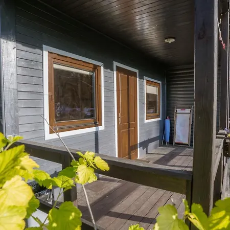 Pod Cyprysami - Surf & Family Lodge *