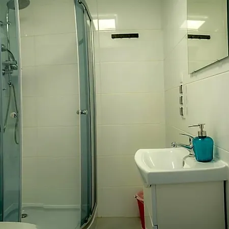 Umili Pod Cyprysami - Surf & Family Lodge *