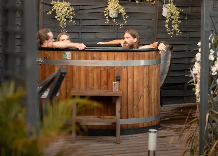 Pod Cyprysami - Surf & Family Orman Evi *